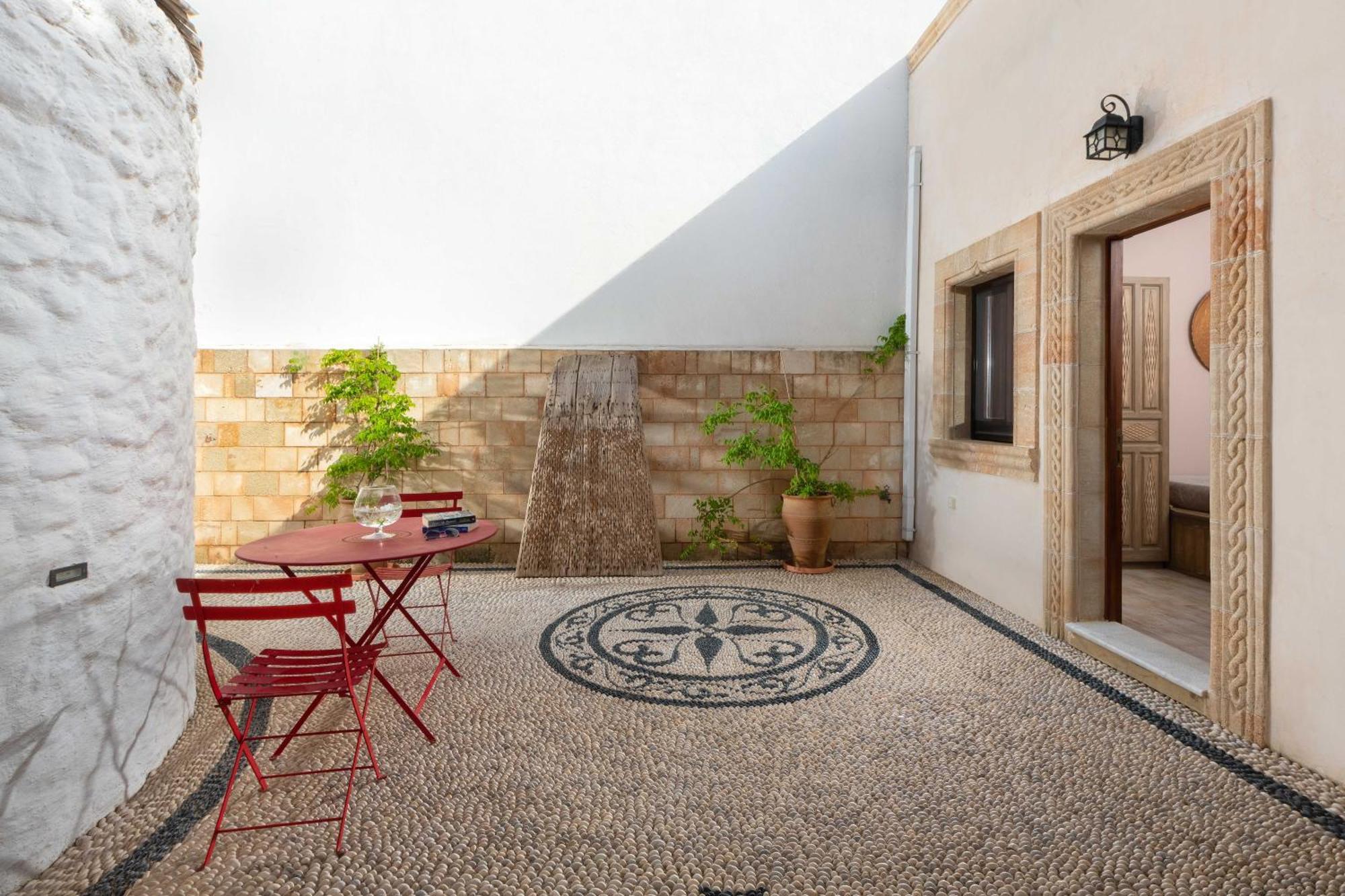 Villa Eleni With Hot Tub And Acropolis View リンドス エクステリア 写真